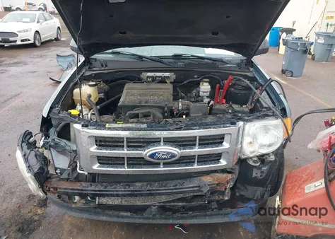 2012 Ford Escape Xlt z USA, uszkodzony, nr VIN 1FMCU0DG6CKC85526